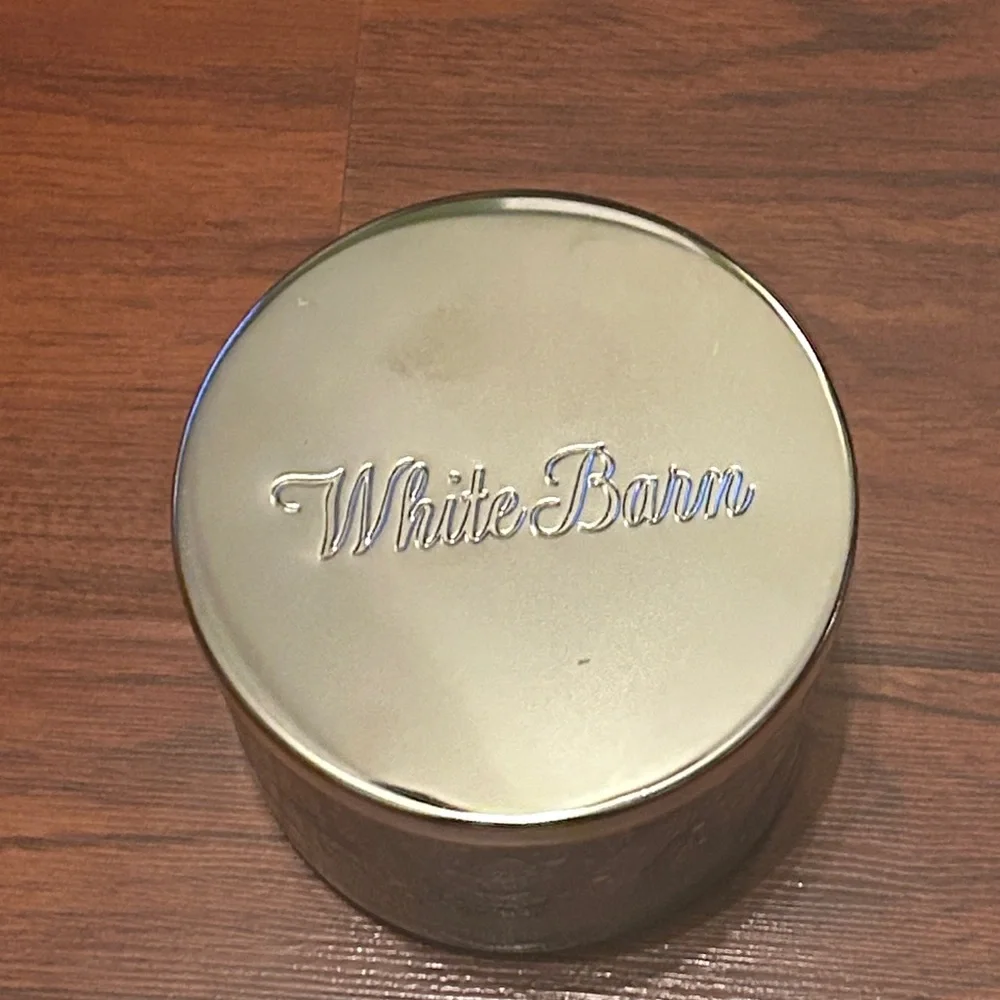 NWTS Bath & Body Works White Barn 3-Wick Candle Winter Pear Forest